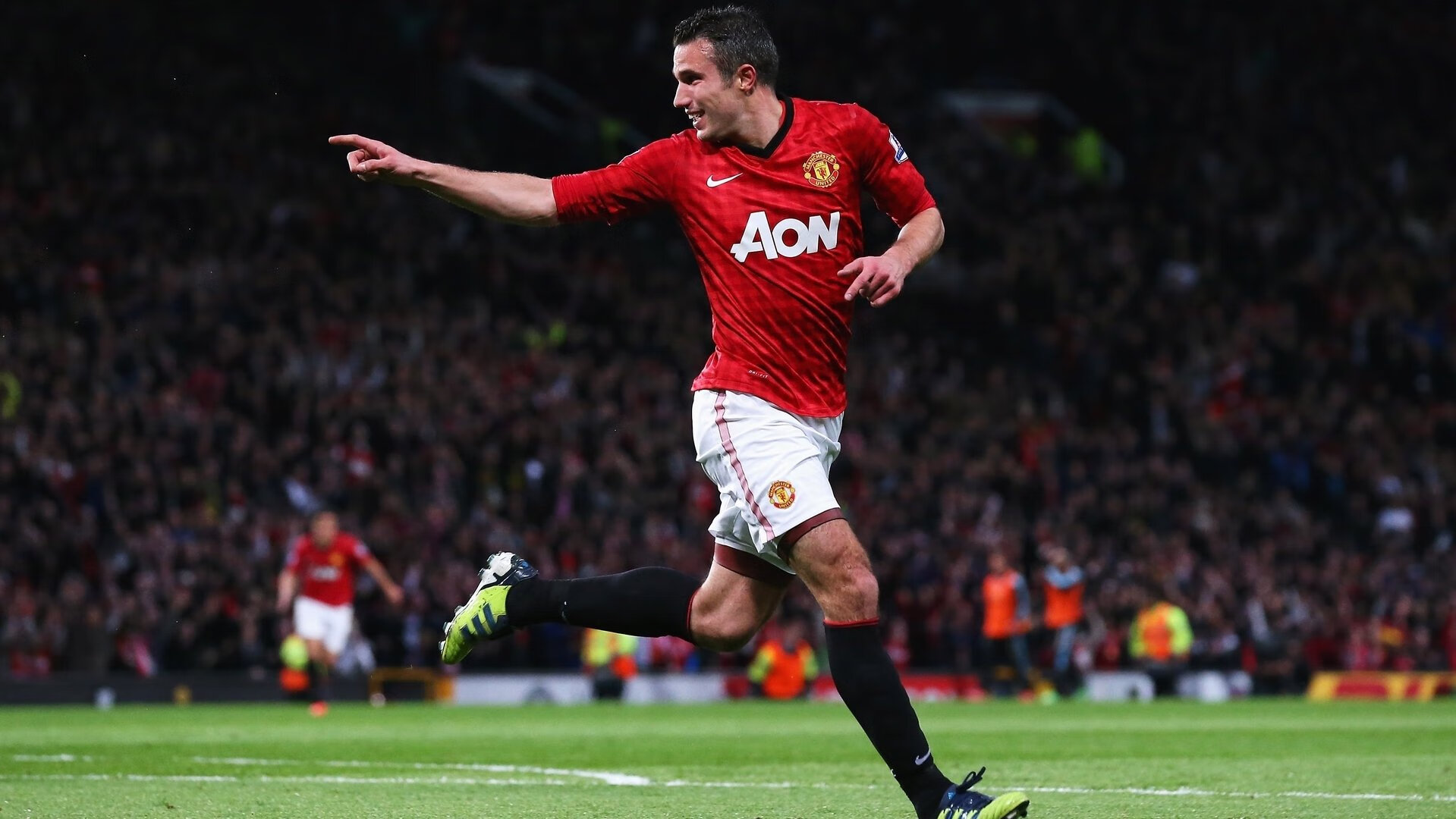 史上最精彩的“妙传”瞬间：斯托亚科维奇在快攻中送出助攻绝杀！