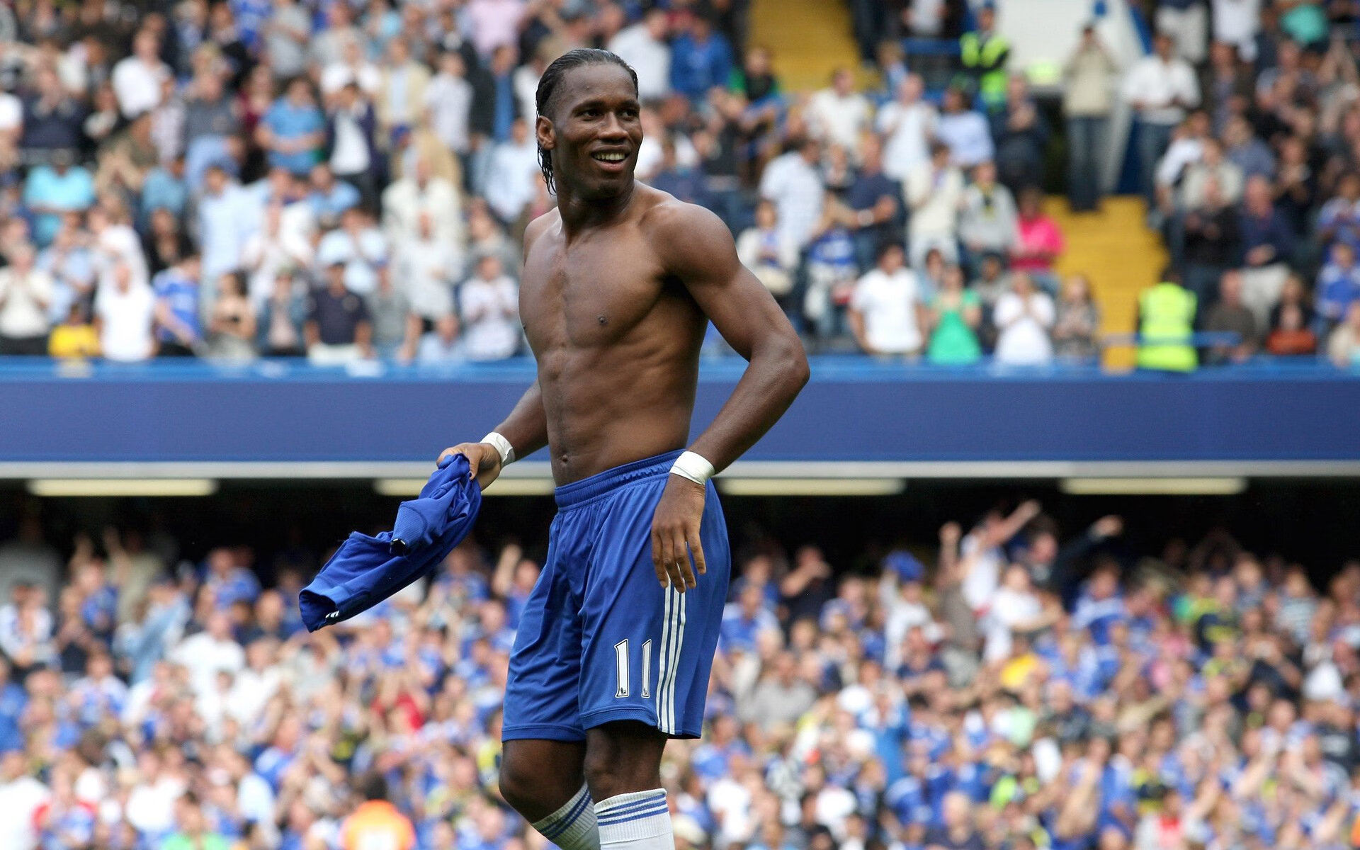 九游sports-德甲激烈决战，数据分析揭示中场控制策略与攻防转换要素，前德甲中场涉嫌谋杀